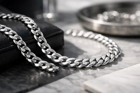 Silver Curb Chain Necklace Buying Guide