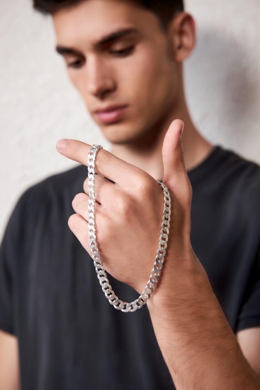 Man holding Sterling Silver 925 Curb Chain 8mm Thick